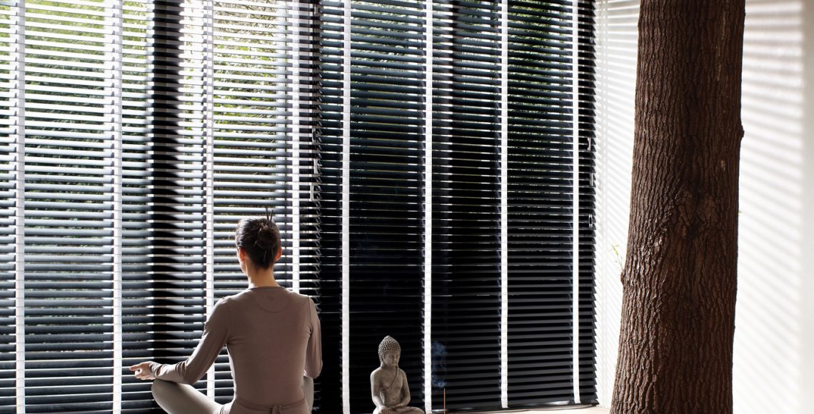 store-lamelle-venitien-bois