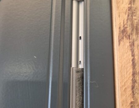 Moustiquaire porte battante sur mesure, posée au Luxembourg (15) Moustiquaire porte battante sur mesure, posée au Luxembourg (15)